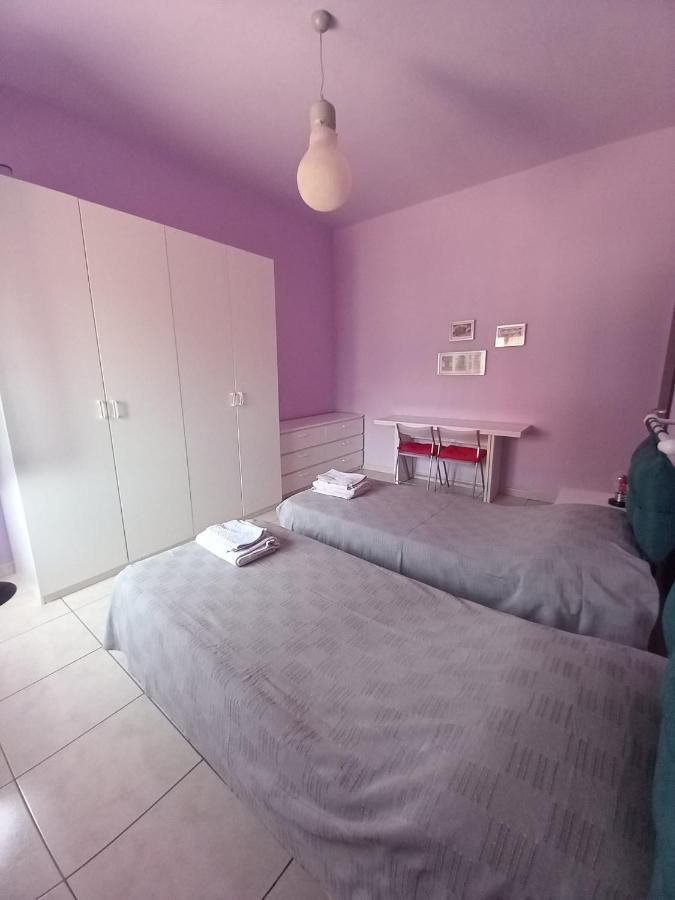 Affittacamere Appartamento Colorato Ferrare Extérieur photo